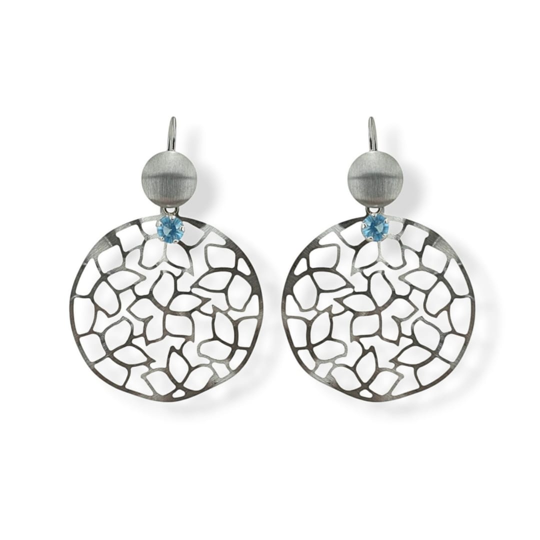 Orecchini in argento 925 satinato taglio laser e cristallo celeste