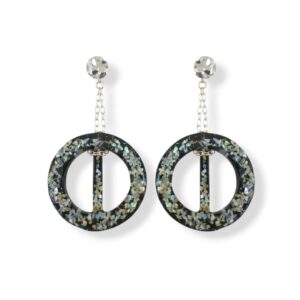 Orecchini in resina nera decorata con scagliette effetto madreperla e argento 925