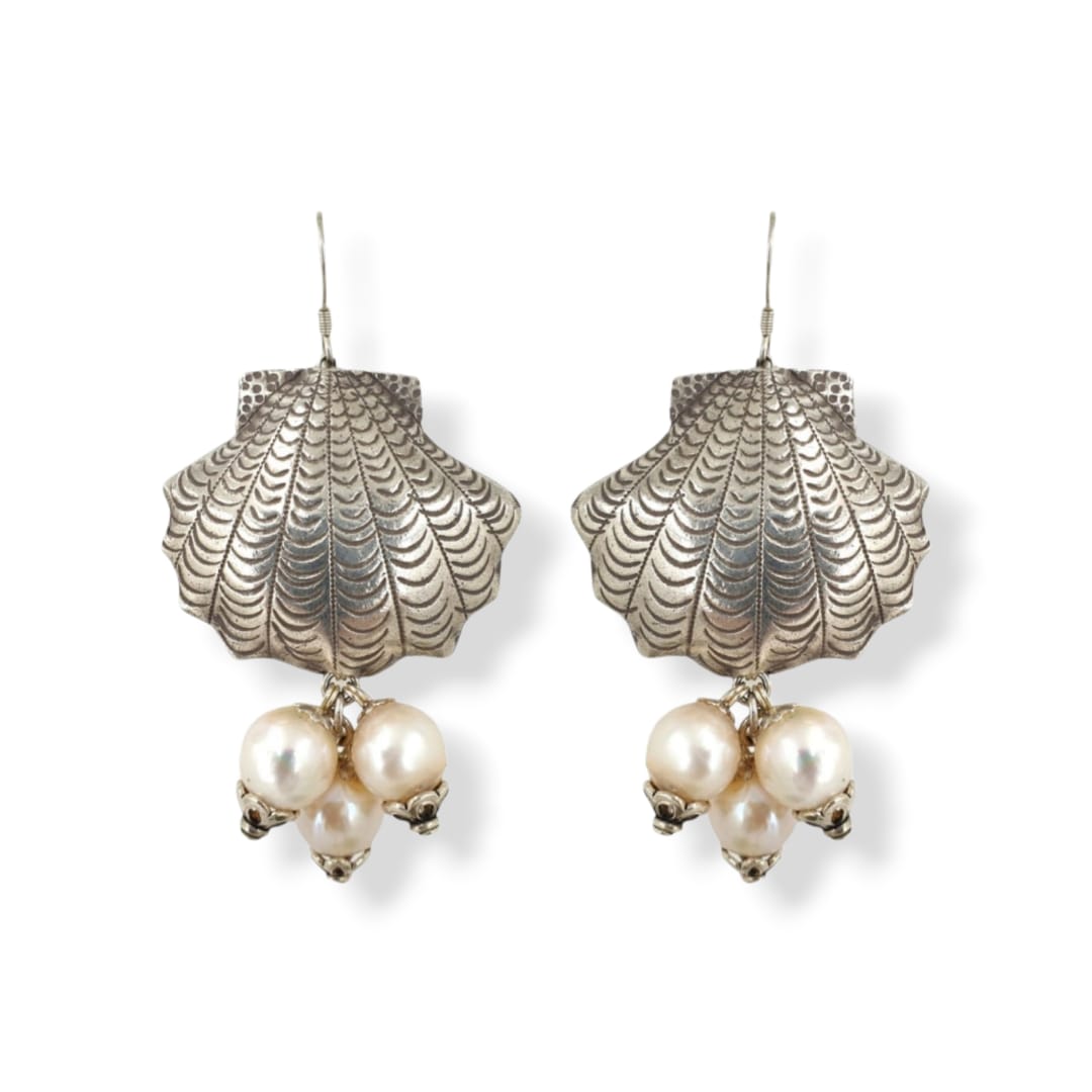 Orecchini con conchiglia in argento 925, perle barocche e argento 925