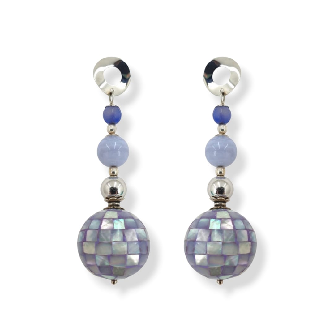 Orecchini con sfera di madreperla a mosaico, calcedonio, agata e argento 925